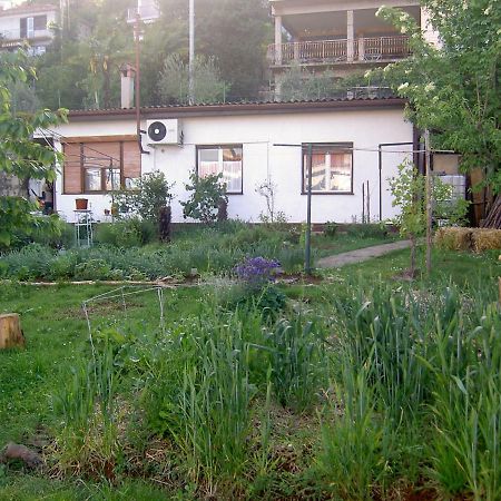 Apartman Thea Lägenhet Opatija Exteriör bild