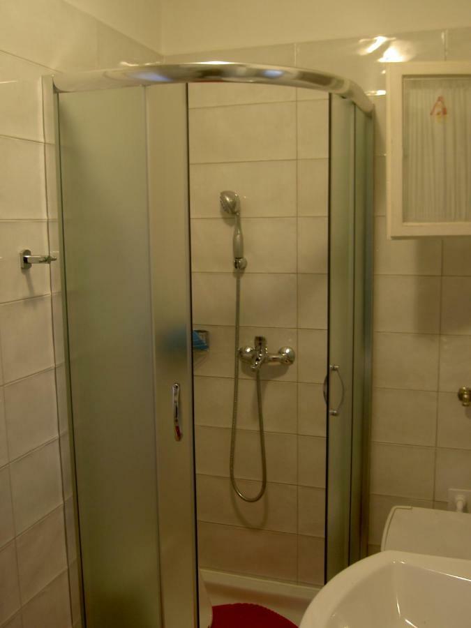 Apartman Thea Lägenhet Opatija Exteriör bild