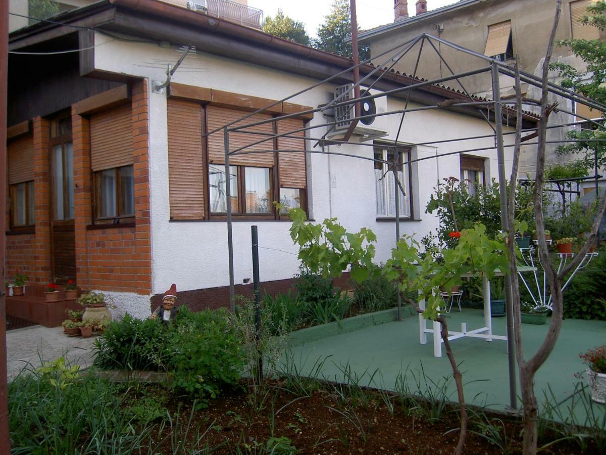 Apartman Thea Lägenhet Opatija Exteriör bild
